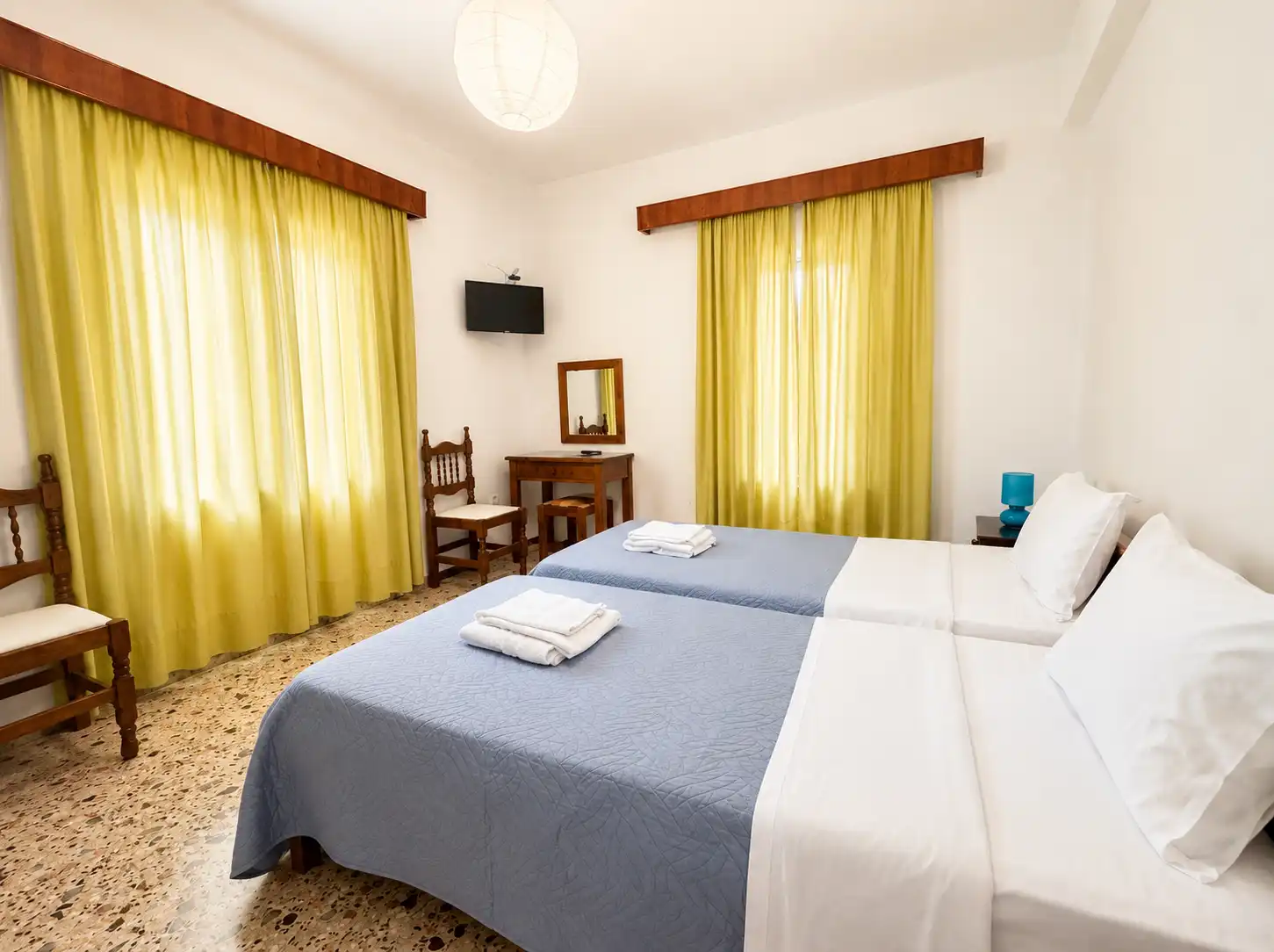 Two-Bedroom Traditional Apartment View 3